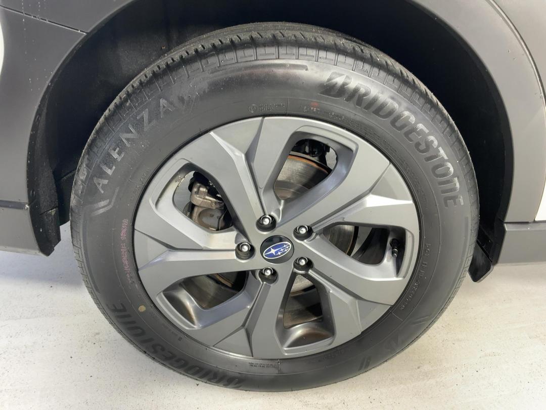 Photo '12' of Subaru Outback