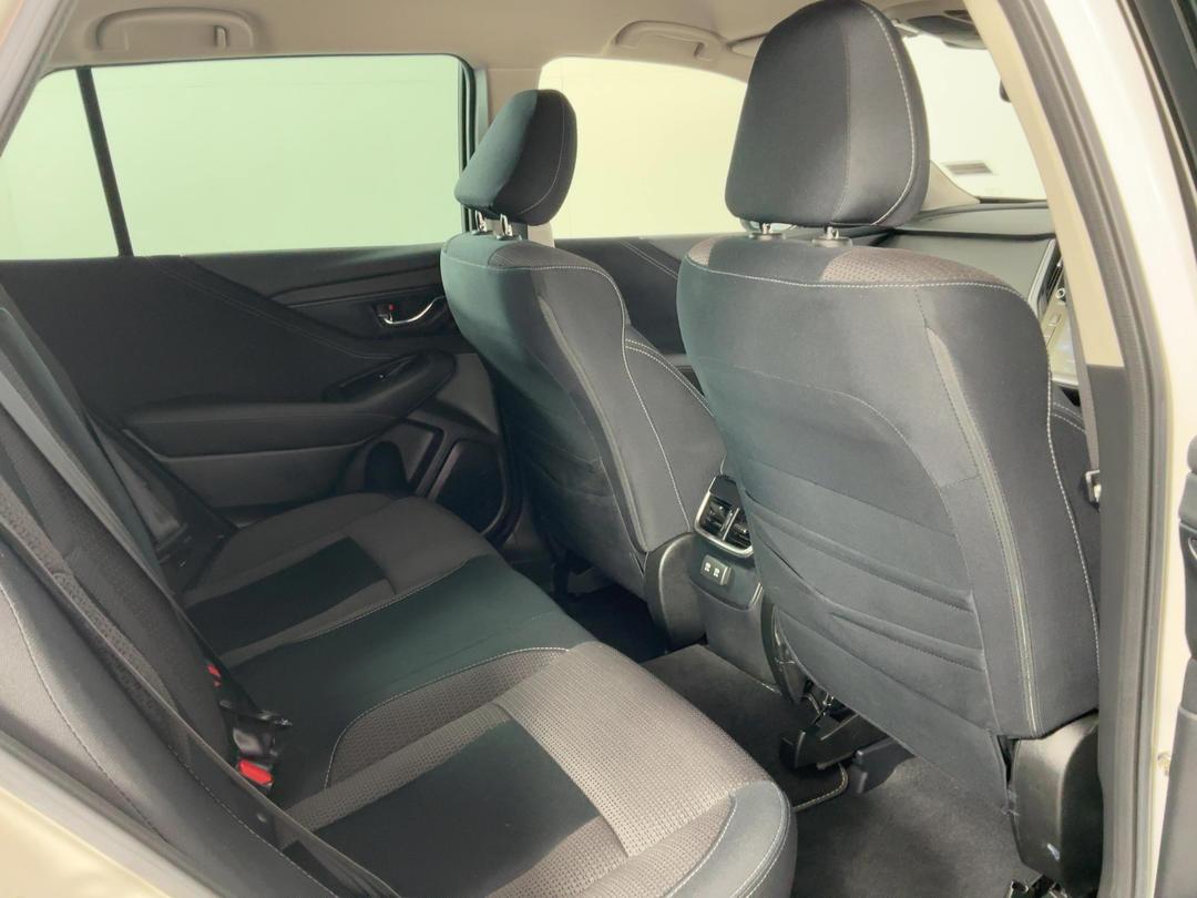 Photo '20' of Subaru Outback