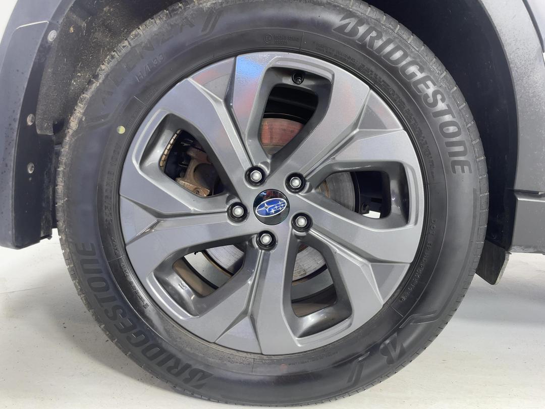 Photo '12' of Subaru Outback