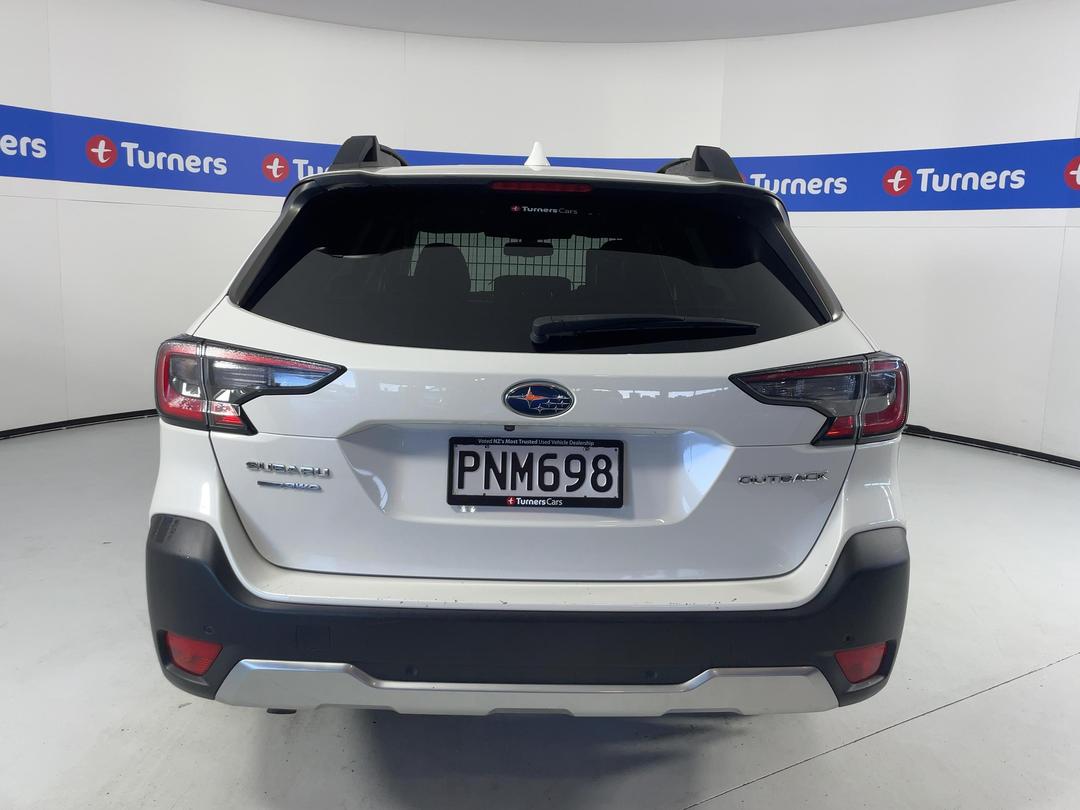 Photo '6' of Subaru Outback