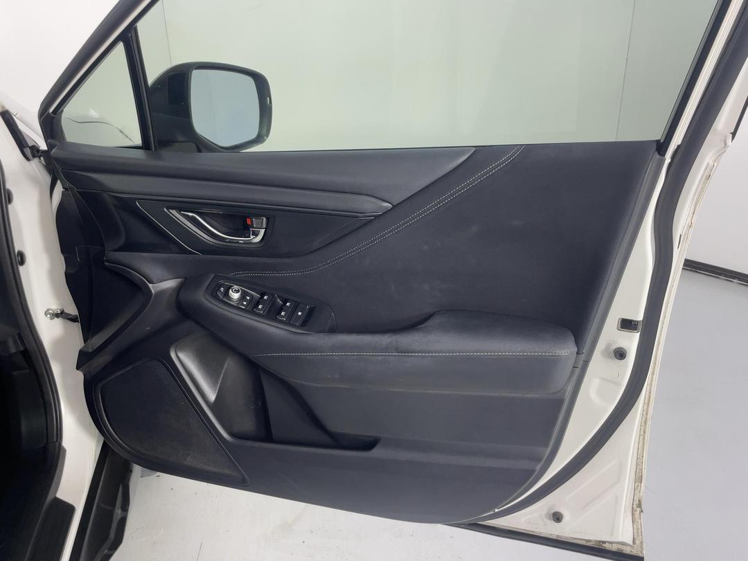 Photo '15' of Subaru Outback