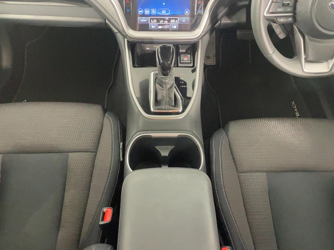 Photo '18' of Subaru Outback
