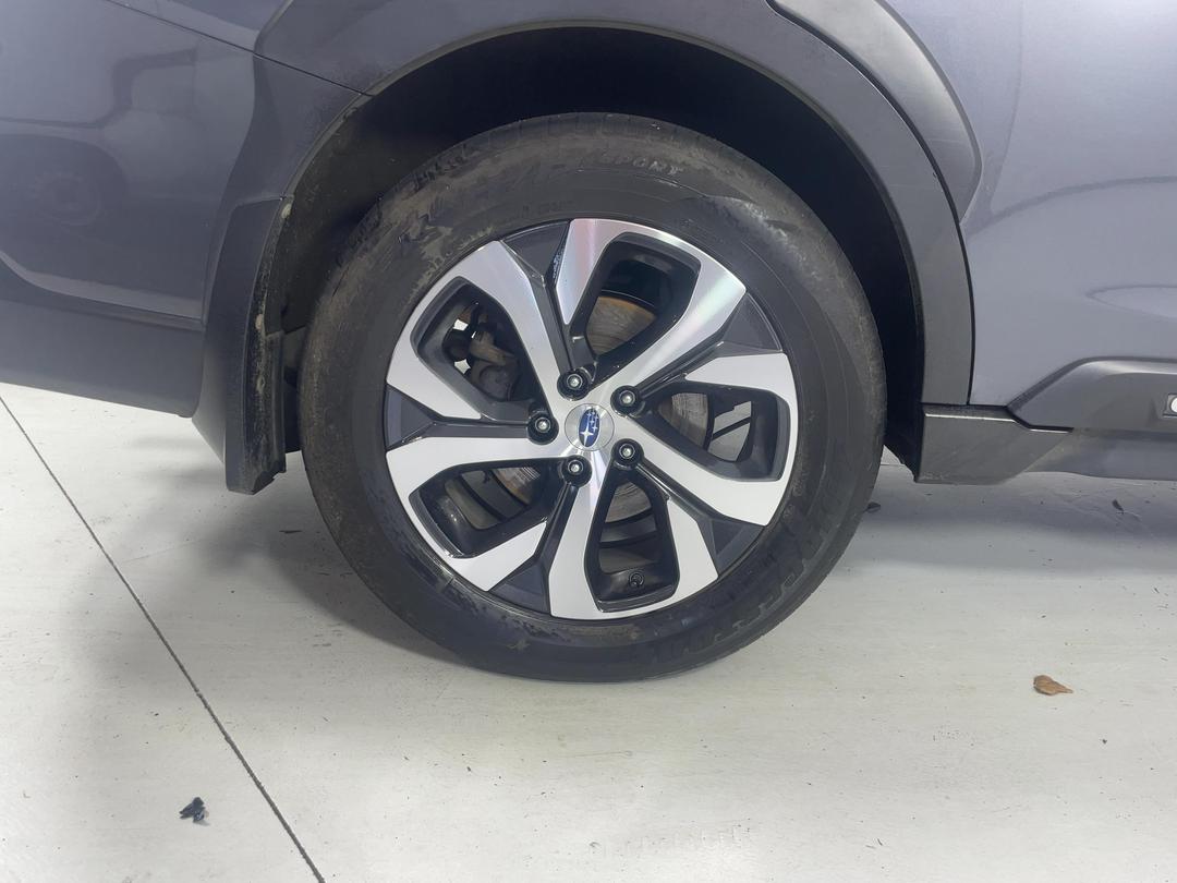 Photo '12' of Subaru Outback