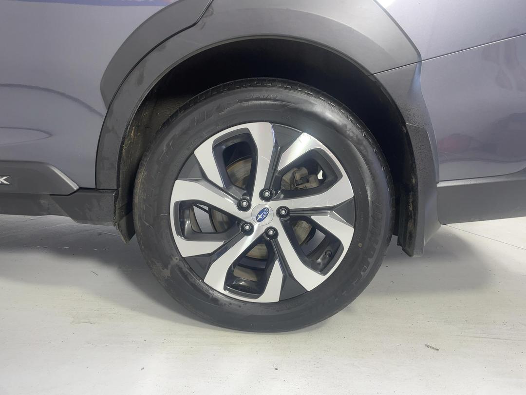 Photo '11' of Subaru Outback