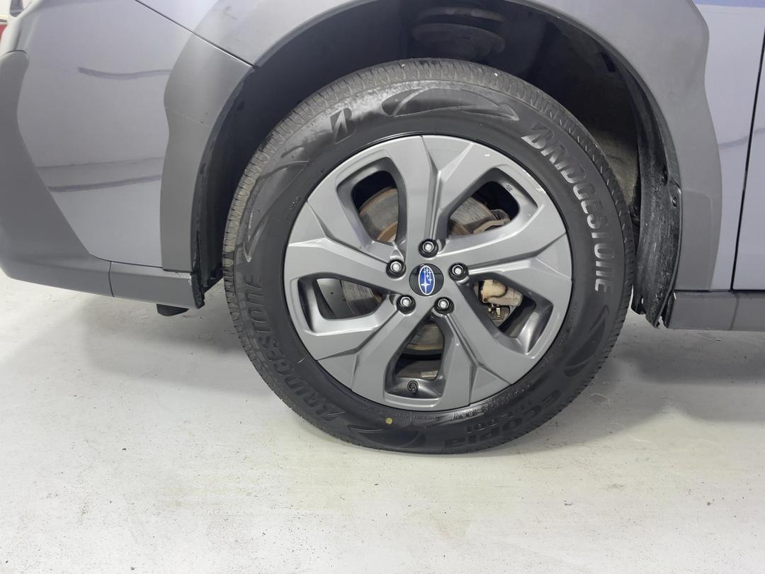 Photo '10' of Subaru Outback