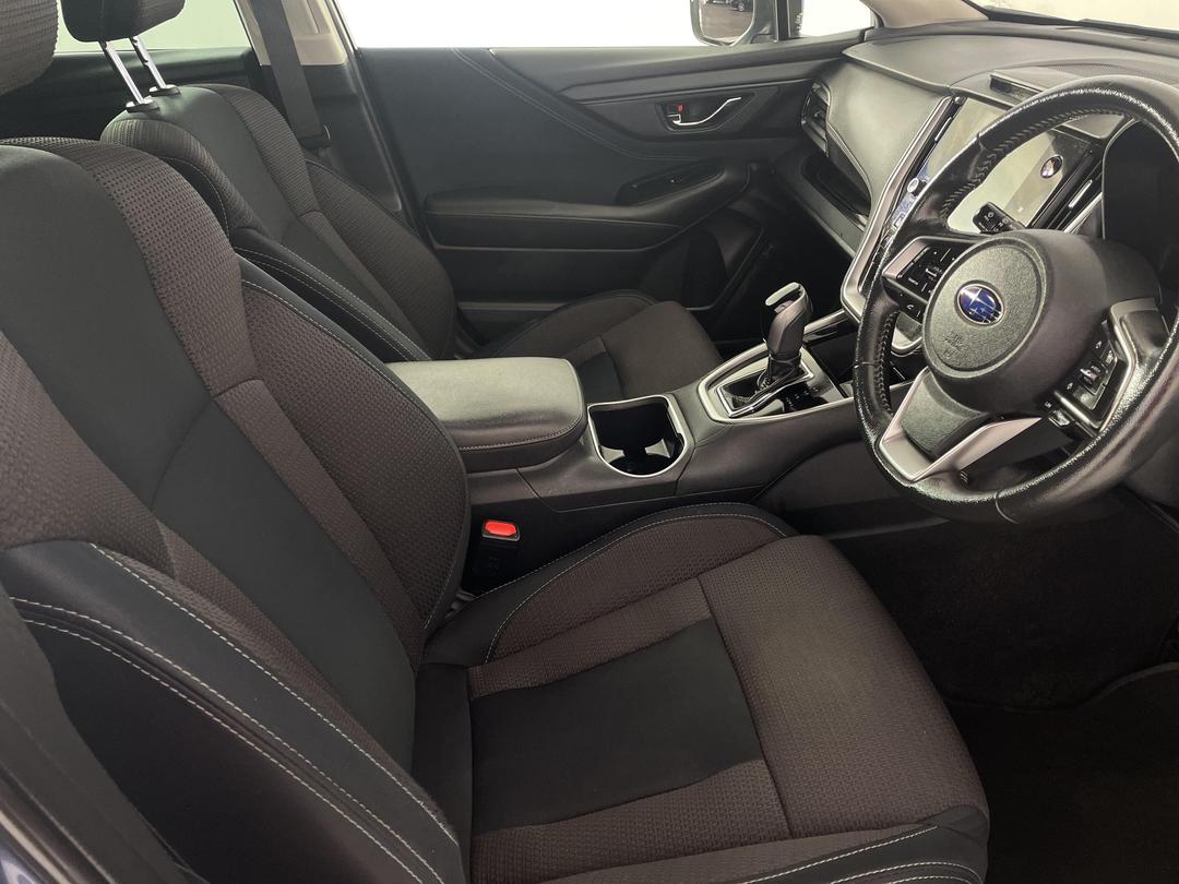 Photo '16' of Subaru Outback