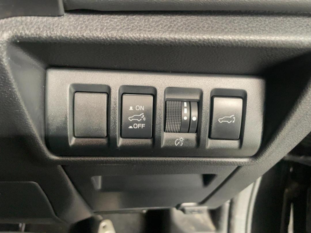 Photo '25' of Subaru Outback