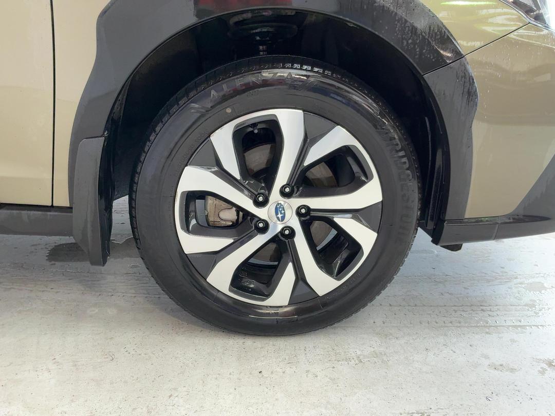 Photo '9' of Subaru Outback