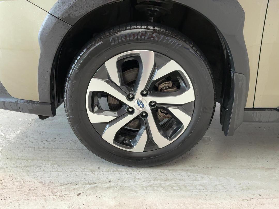 Photo '10' of Subaru Outback