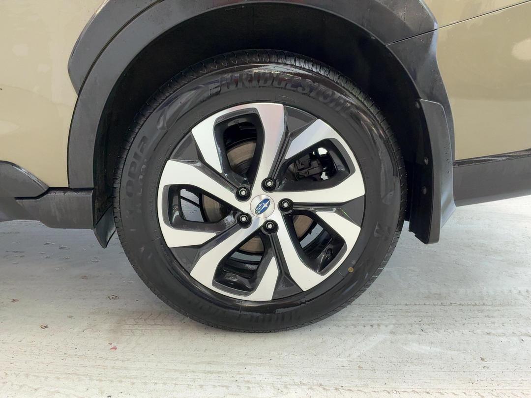 Photo '11' of Subaru Outback