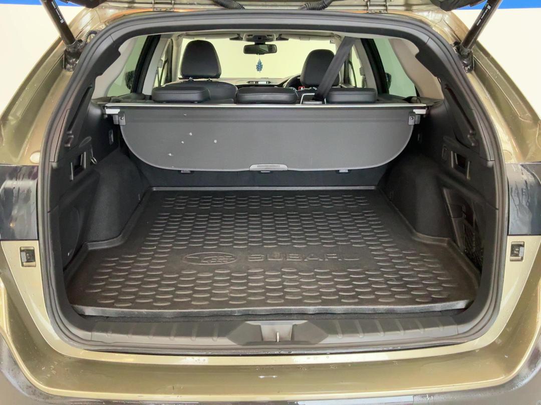 Photo '14' of Subaru Outback