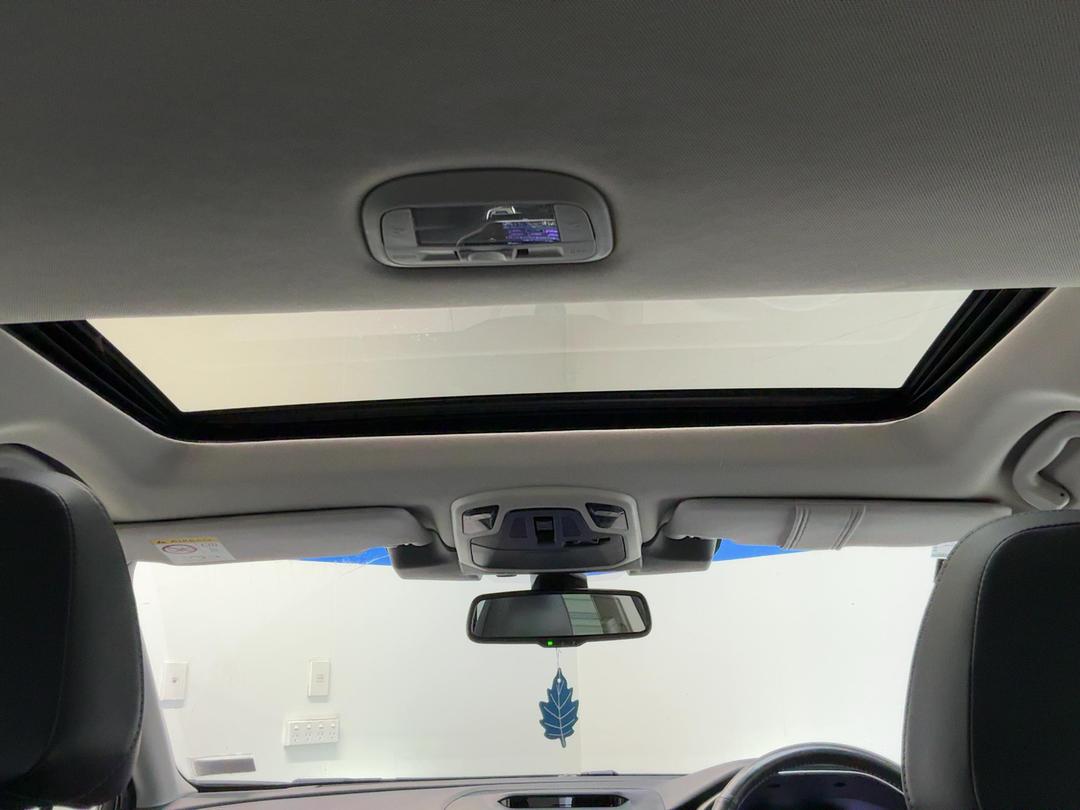 Photo '24' of Subaru Outback