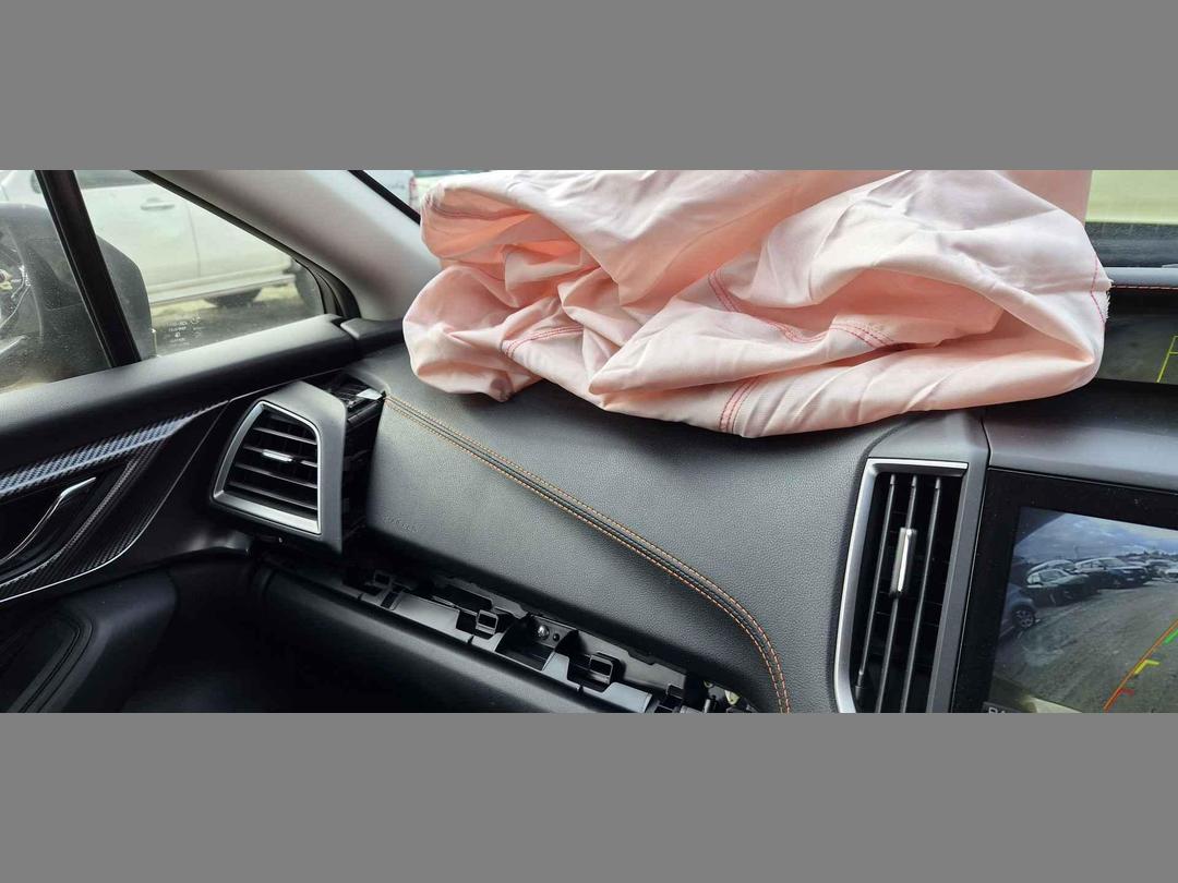 Photo '2' of Subaru XV Premium Photo '2' of Subaru XV Premium