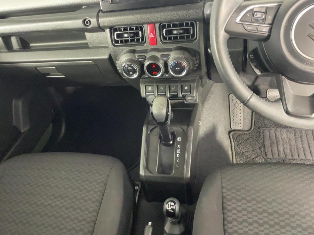 Photo '18' of Suzuki Jimny