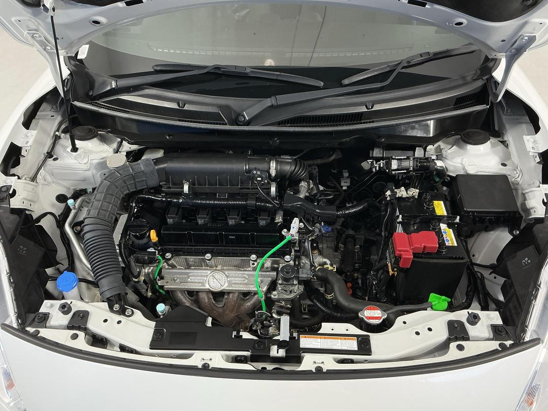 Photo '13' of Suzuki Swift