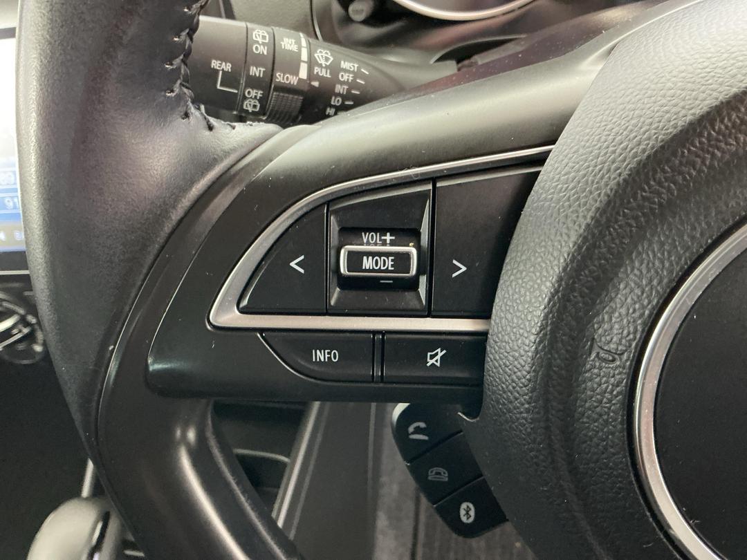 Photo '25' of Suzuki Swift