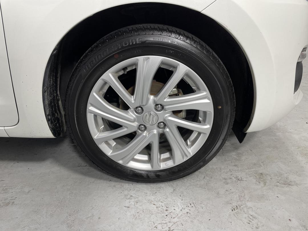 Photo '9' of Suzuki Swift