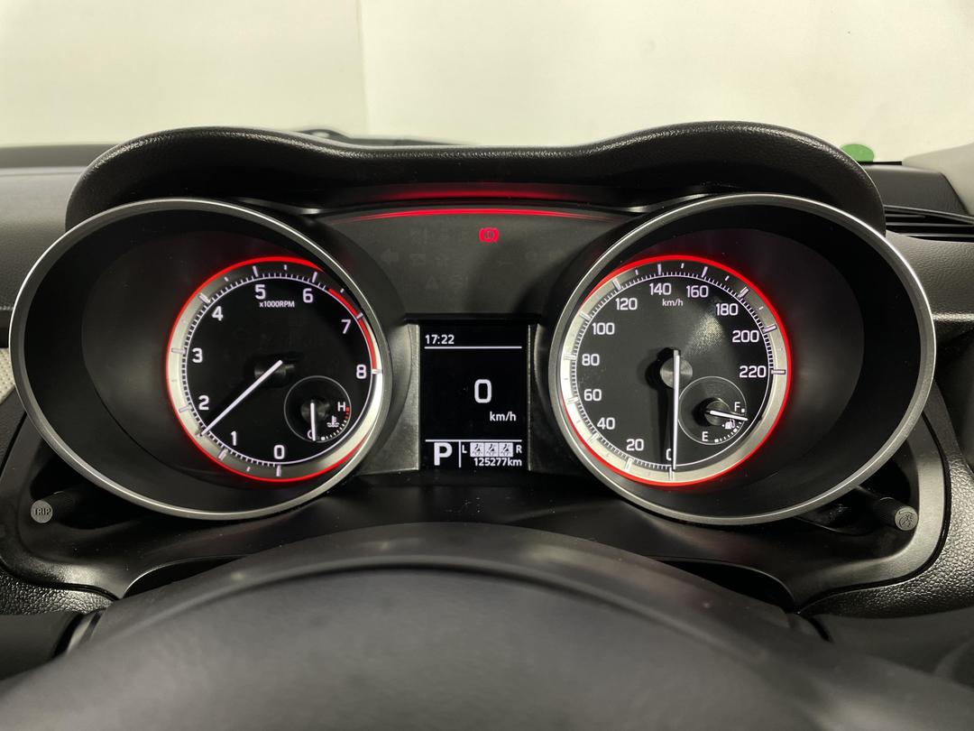 Photo '21' of Suzuki Swift