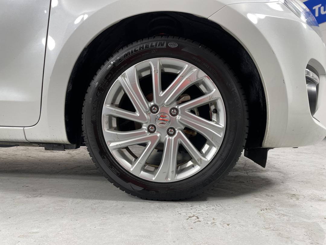 Photo '9' of Suzuki Swift