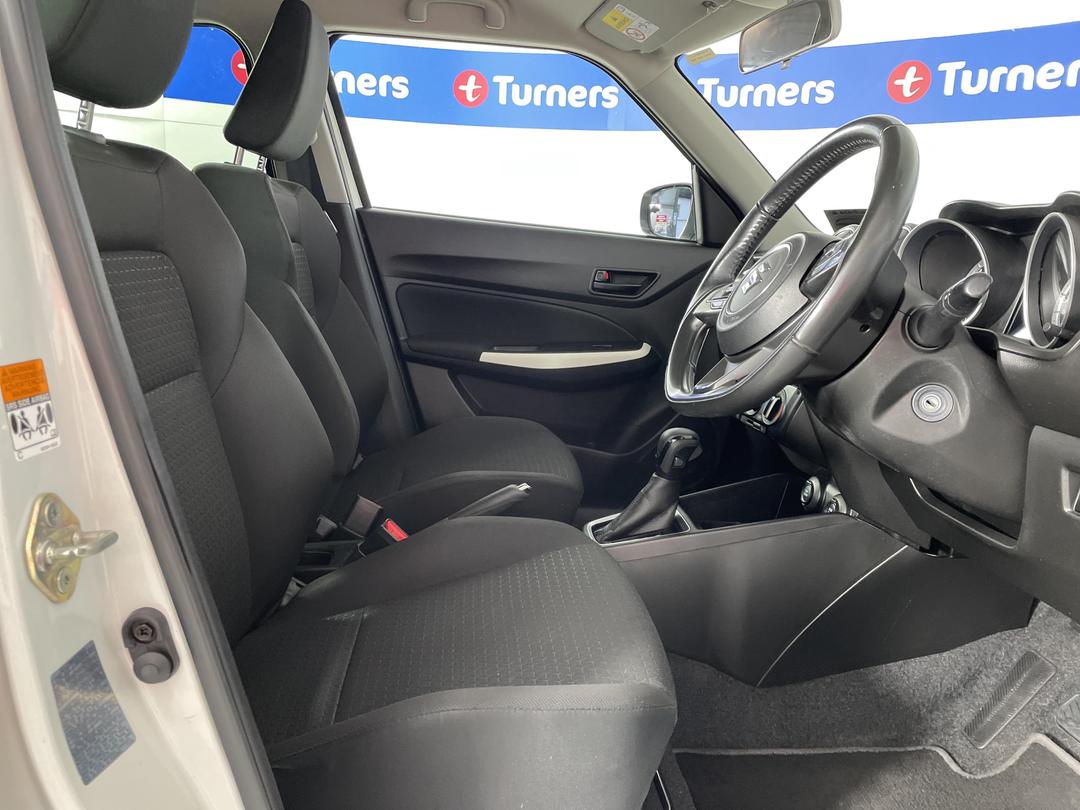 Photo '16' of Suzuki Swift