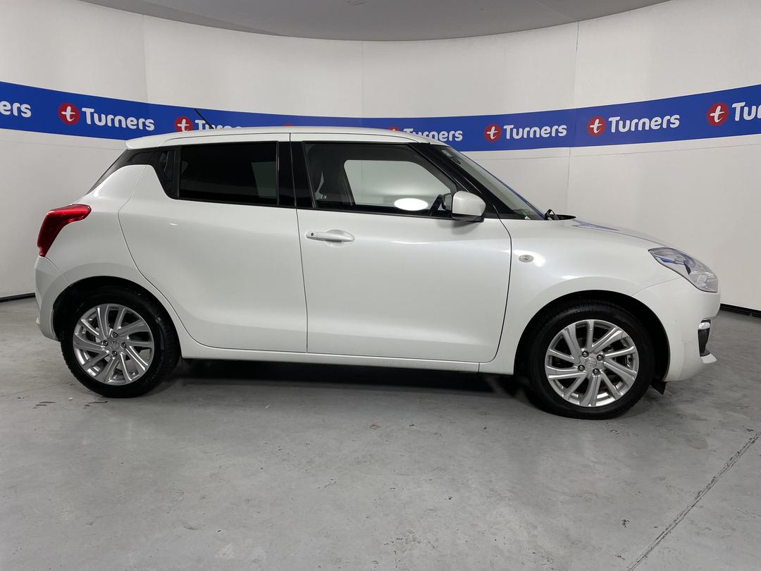 Photo '23' of Suzuki Swift