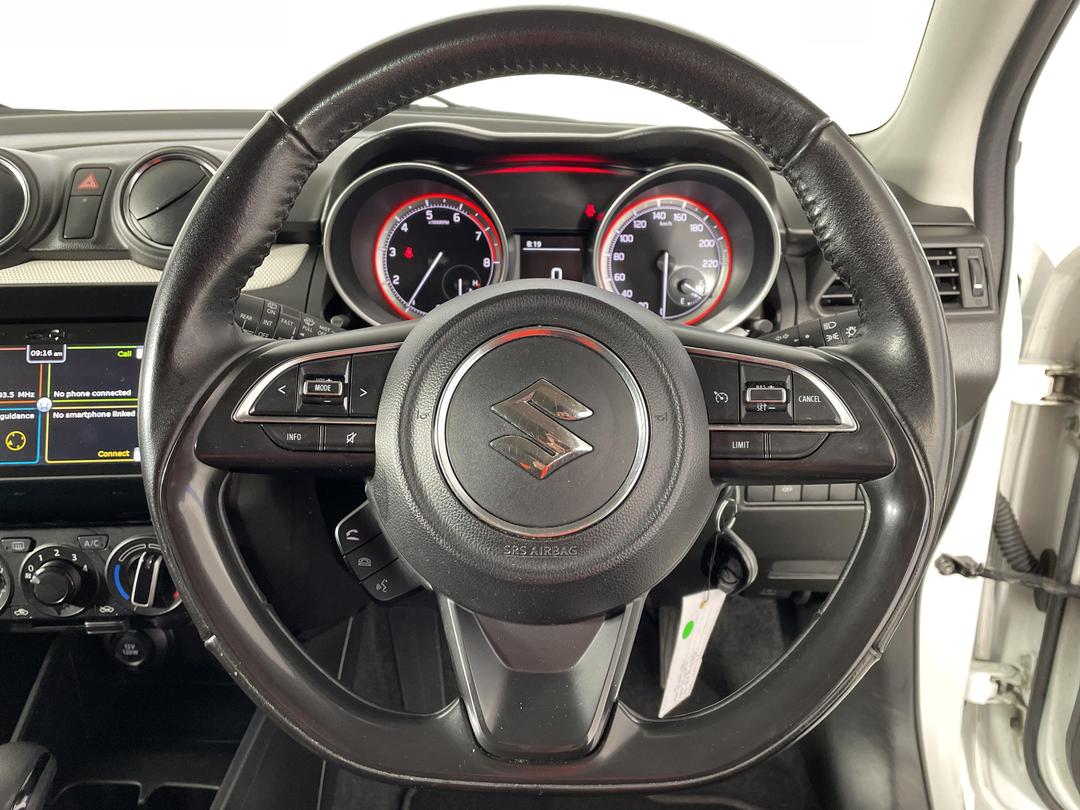 Photo '26' of Suzuki Swift