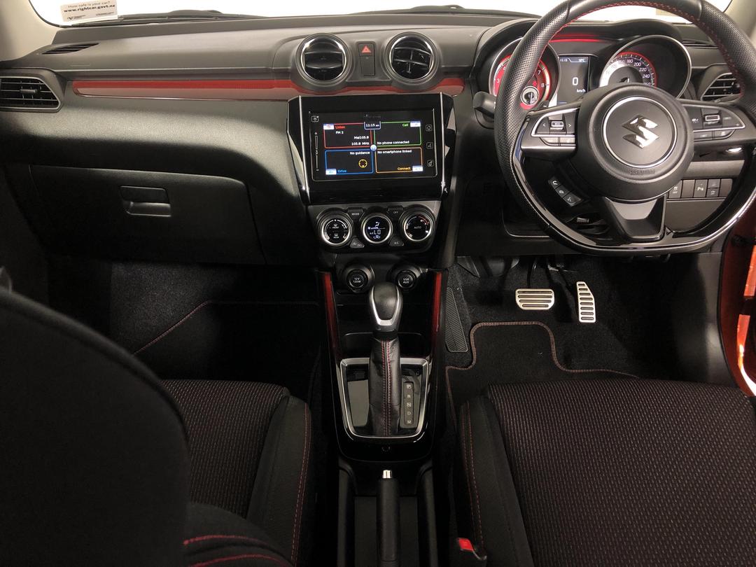 Photo '17' of Suzuki Swift