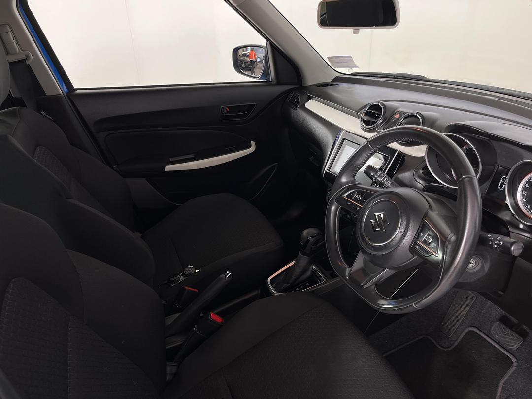 Photo '16' of Suzuki Swift