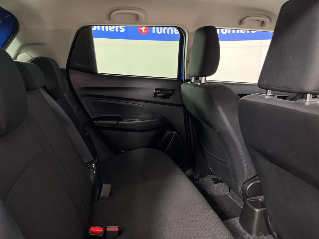 Photo '20' of Suzuki Swift