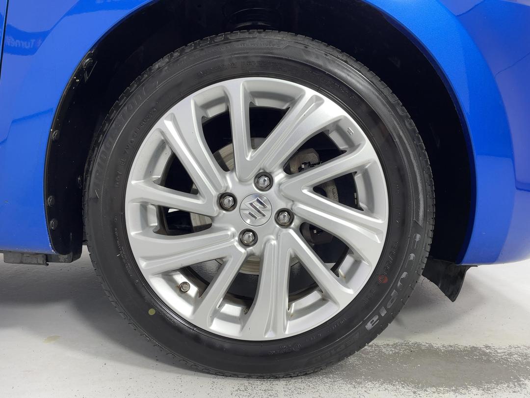 Photo '9' of Suzuki Swift