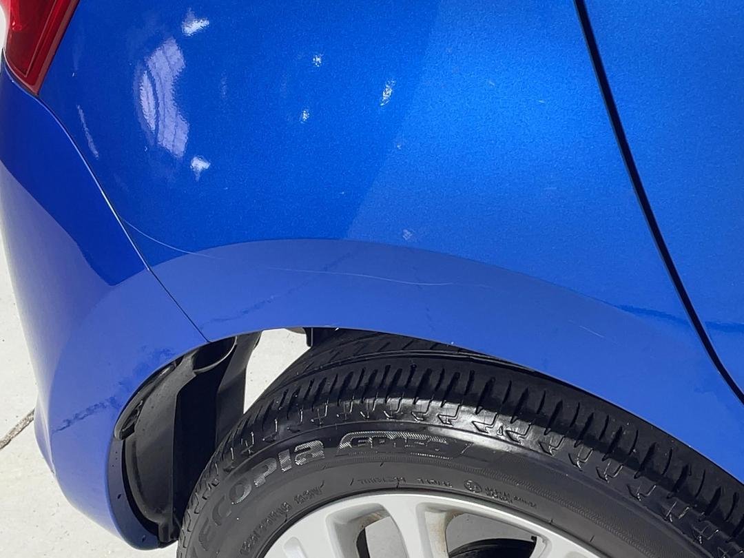 Photo '24' of Suzuki Swift