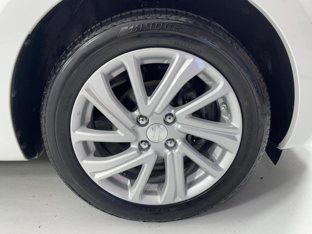 Photo '9' of Suzuki Swift