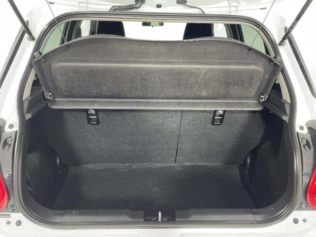 Photo '14' of Suzuki Swift
