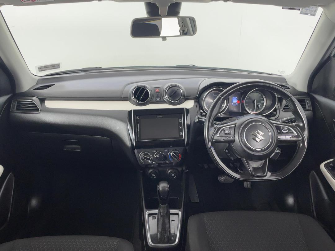 Photo '17' of Suzuki Swift