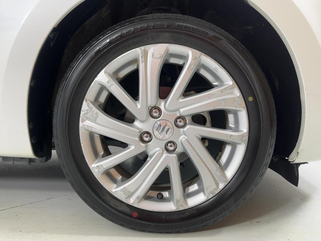 Photo '9' of Suzuki Swift