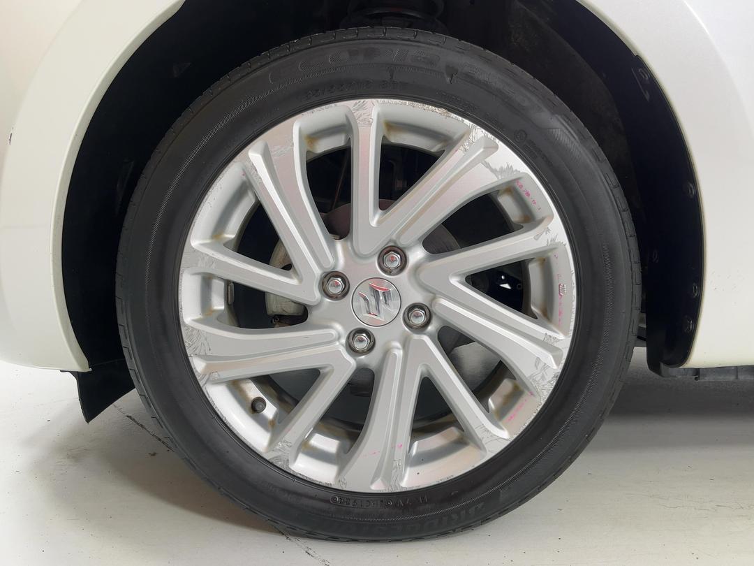 Photo '10' of Suzuki Swift