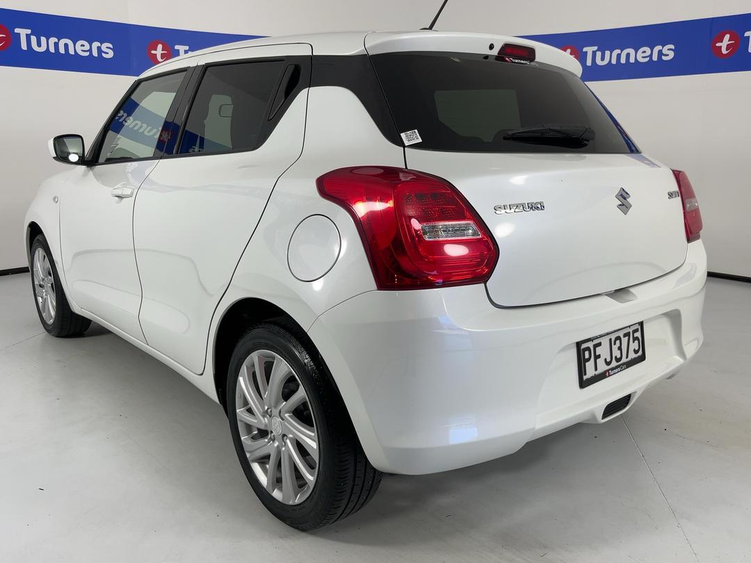Photo '5' of Suzuki Swift