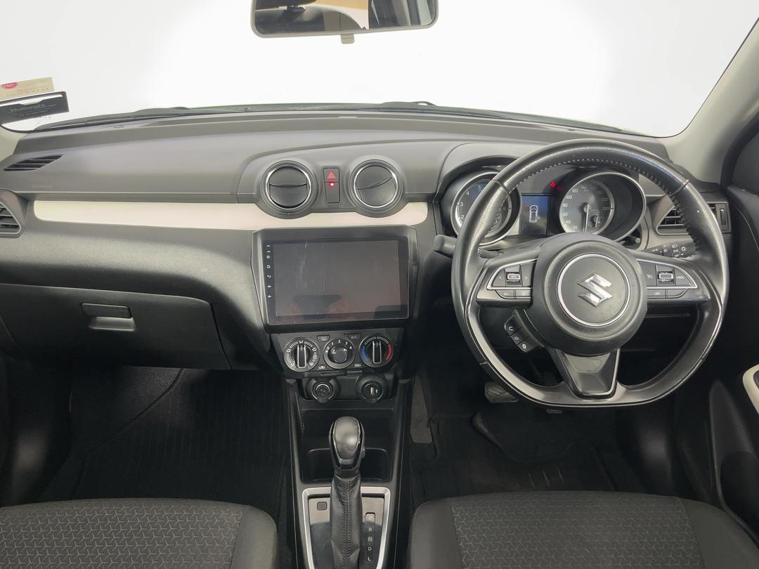 Photo '17' of Suzuki Swift