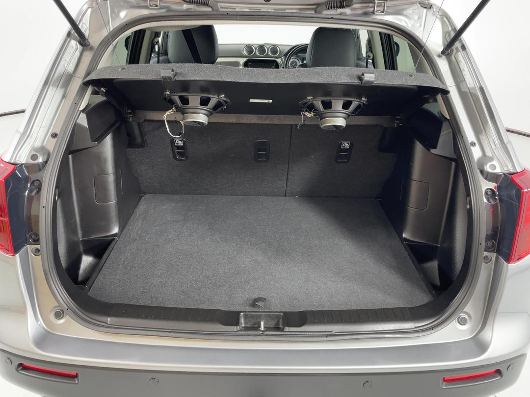 Photo '14' of Suzuki Vitara