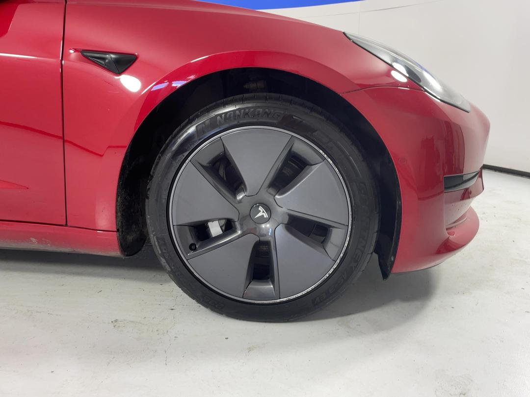 Photo '9' of Tesla Model 3