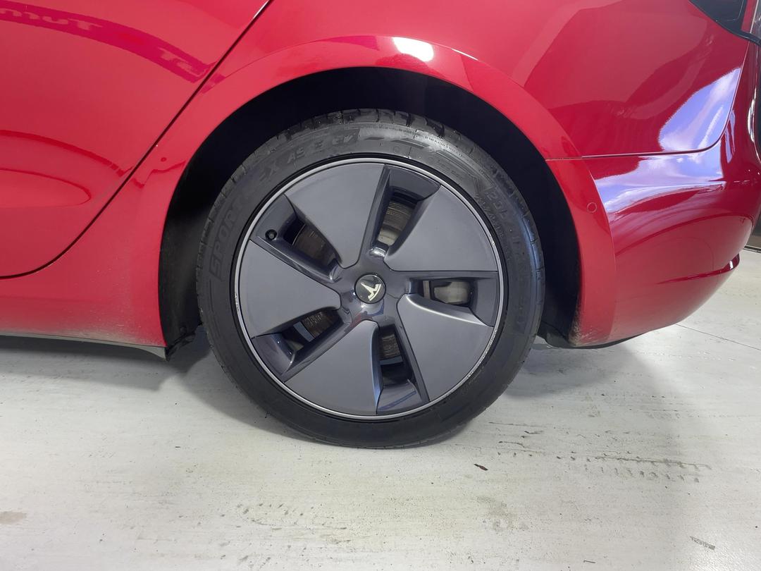 Photo '11' of Tesla Model 3