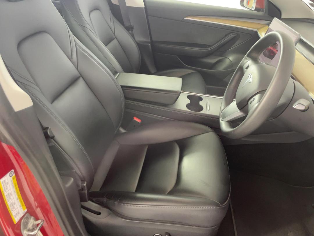 Photo '16' of Tesla Model 3