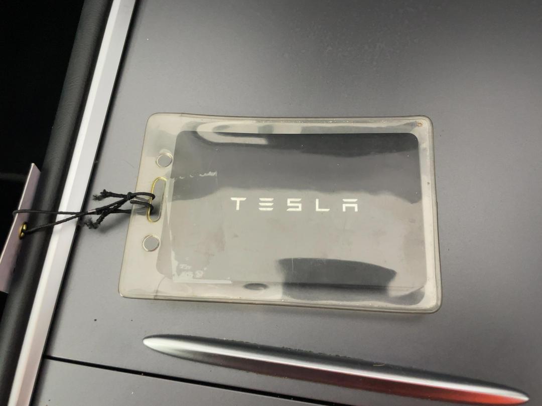 Photo '22' of Tesla Model 3