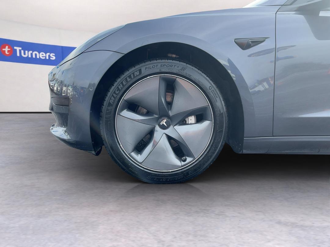 Photo '10' of Tesla Model 3
