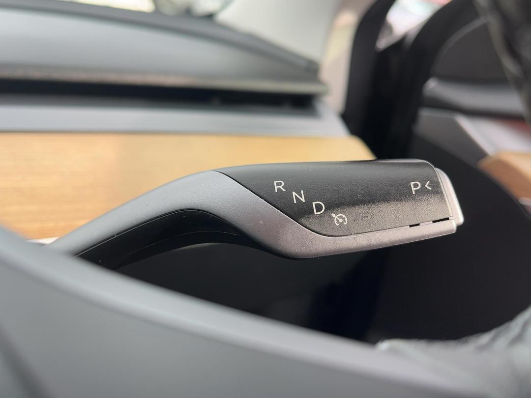 Photo '18' of Tesla Model 3