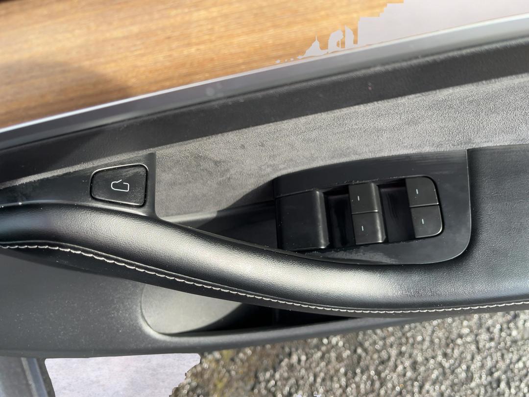 Photo '23' of Tesla Model 3