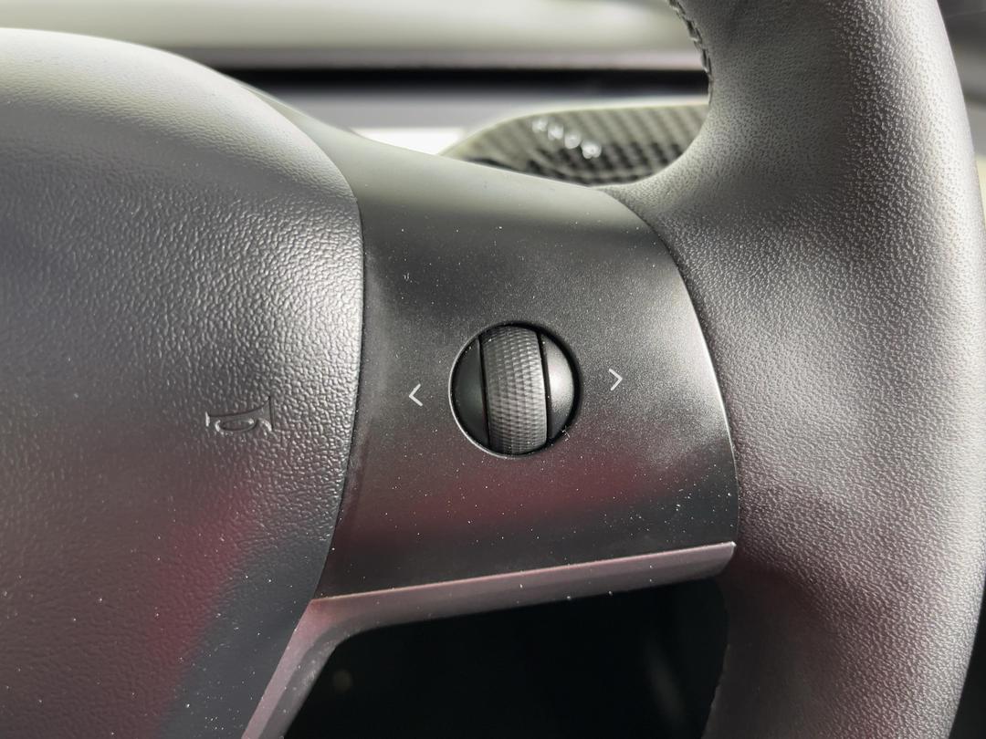 Photo '24' of Tesla Model 3