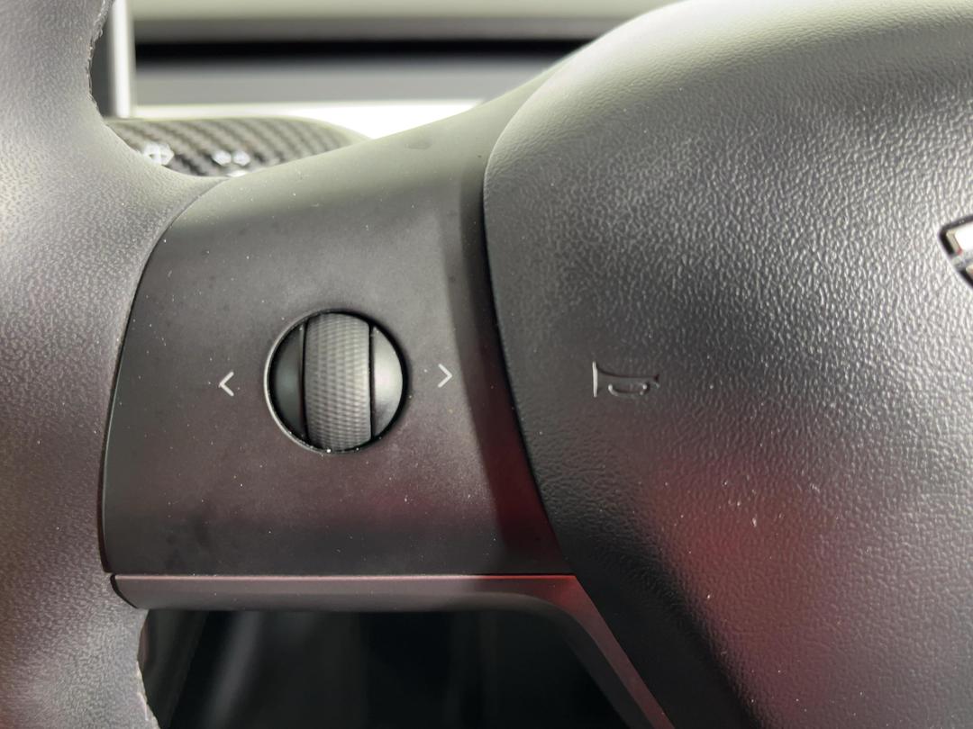 Photo '25' of Tesla Model 3