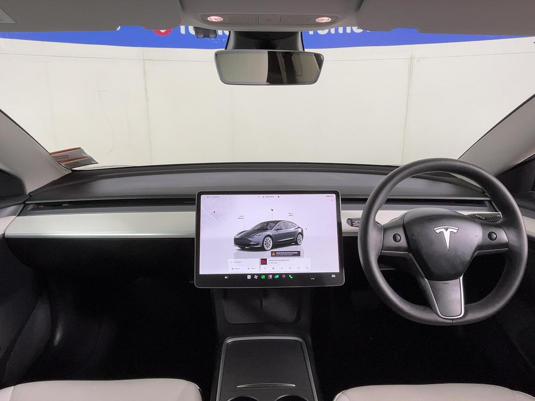 Photo '17' of Tesla Model 3