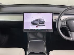 Photo '18' of Tesla Model 3